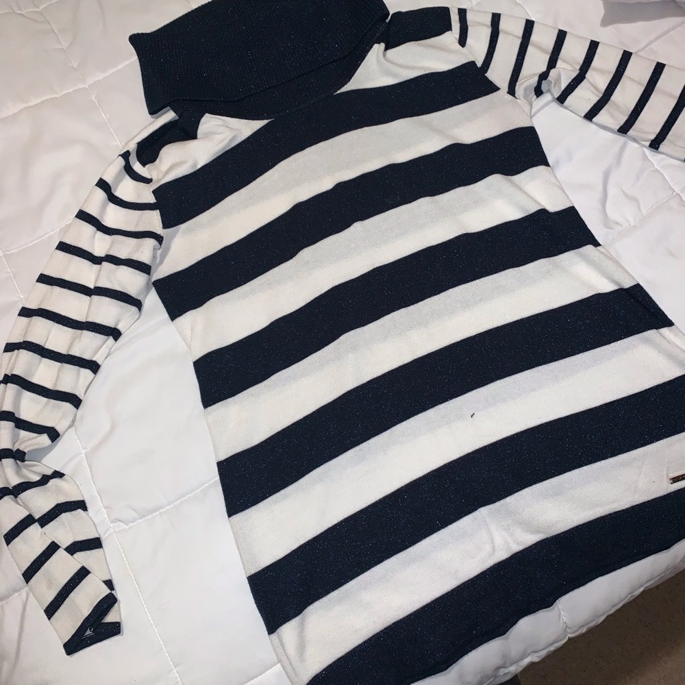 Tommy Hilfiger sweater sz S.